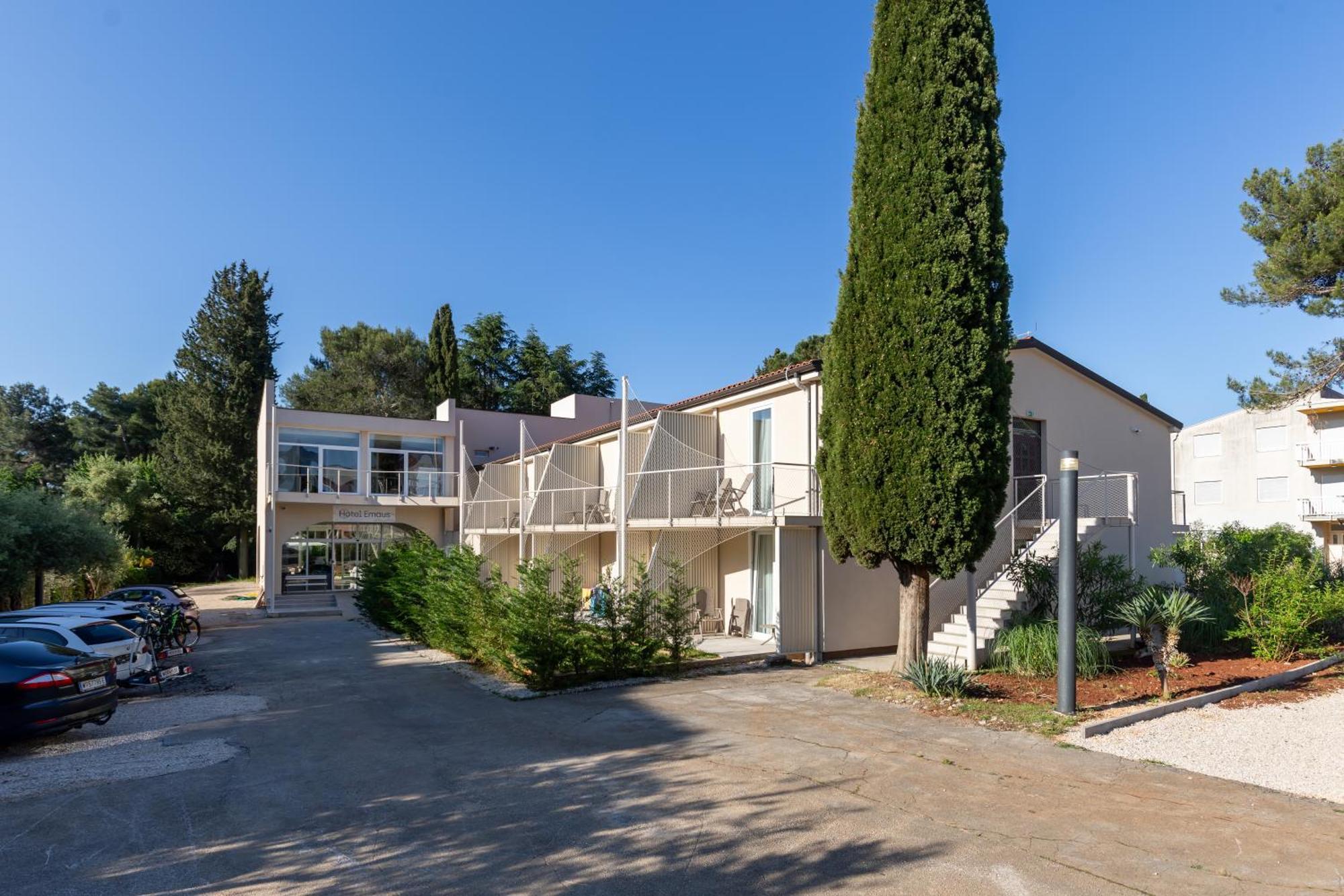 Hotel Emaus Novigrad Istria Kültér fotó